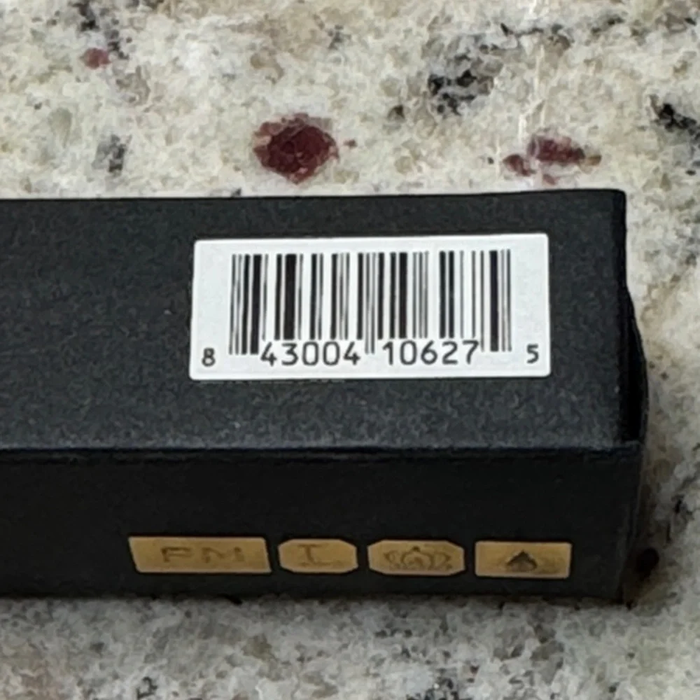 Pat McGrath M 19 Skin Fetish Concealer